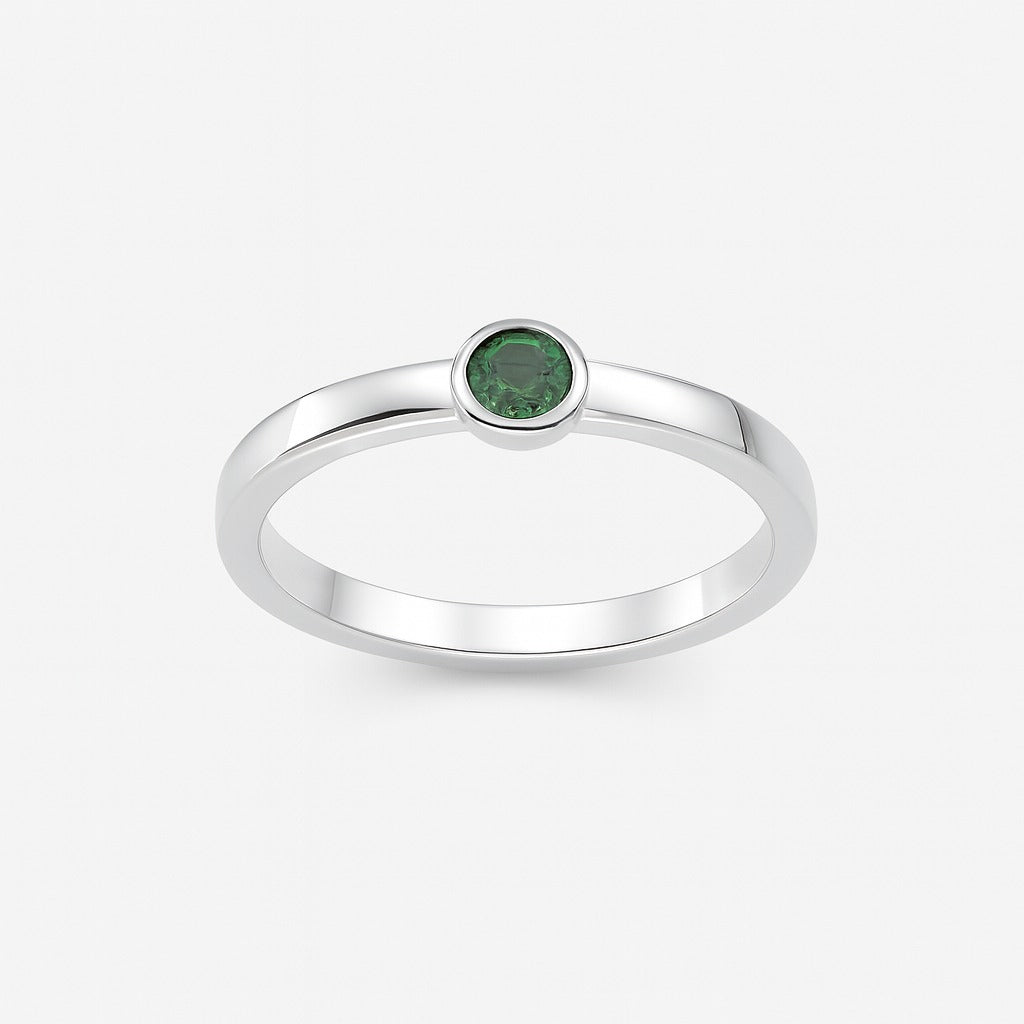 Shades of Luck – Garnet Ring | Sterling Silver