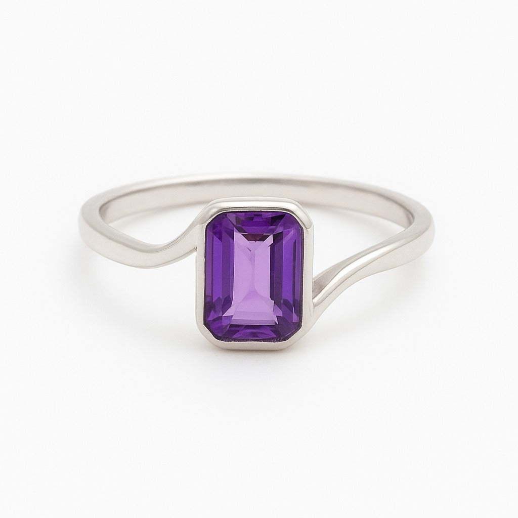 Twist of Amethyst | Sterling Silver Ring