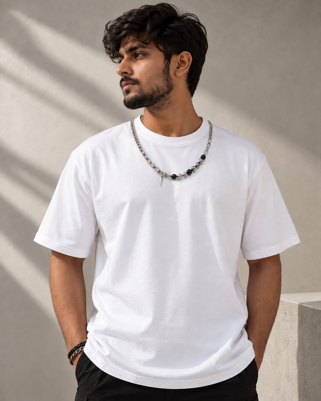 ALAGRAAG WHITE OVERSIZED TEE WITH CHAIN